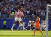 Estados Unidos se impuso 2-0 a Bosnia y avanzó a los octavos de final del Mundial 2026.