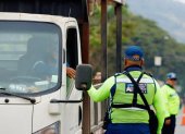 MIEMBRO DE LA AGENCIA DE TRÁNSITO Y MOVILIDAD (ATM) PARTICIPA EN UN OPERATIVO REALIZADO EN GUAYAQUIL, EN JUNIO DEL 2026 AG-EXPRESO