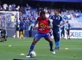 Romario Caicedo en el calentamiento de Emelec, previo a un partido de LigaPro 2026.