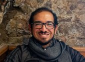 Juan Carlos Jurado es doctor en Filosofía y Ciencias Sociales, artista, profesor y escritor con conocimientos de latín y griego.