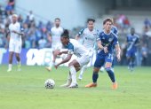 En el último enfrentamiento entre ambos en LigaPro, el 25 de abril de 2026, Emelec dio la sorpresa y derrotó a Liga de Quito 1-0 en el estadio George Capwell.
