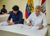 Autoridades de Ecuador y Perú firman cooperación binacional para mantenimiento del Canal de Zarumilla.