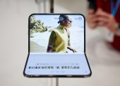 El iPhone Duo plegable de Apple se presentó durante un evento especial de Apple en el Teatro Steve Jobs en Apple Park en Cupertino, California.