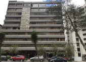El edificio Atrium fue diseñado por el arquitecto Milton Barragán Dumet y ganador del Premio Ornato de 1981.