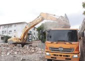 Municipio de Guayaquil notifica por retiro irregular de escombros.