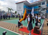Juramento de la bandera en el colegio Liceo Panamericano Centenario