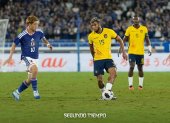 Pedro Vite estuvo en el medio campo de Ecuador ante Japón.