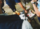 Autoridades inspeccionaron locales cercanos a una unidad educativa fiscal de Guayaquil.