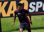 Bryan De Jesús en el entrenamiento de El Nacional.