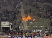 El sábado pasado en el cotejo entre Guayaquil City y Emelec, hinchas prendieron fuego en las gradas.