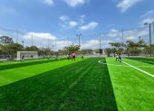 Cancha sintética del Malecón de Samborondón (cabecera cantonal).
