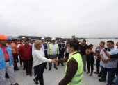 La alcaldesa de Guayaquil. Cynthia Viteri, recorrió la obra.