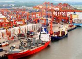 La carga de exportación e importación que se mueve por el Puerto de Guayaquil.