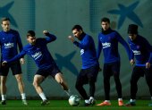 El Barcelona de España hizo el último entrenamiento en el campo previo al clásico.