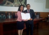 El docente Roberto Rojas recibió un diploma al mérito educativo