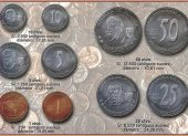 Solo el 1 centavo es moneda de EE. UU. el resto son monedas de Ecuador que son útiles son en el país.