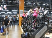 Los gastos que se hacen en el gimnasio o por otras actividades deportivas como el yoga también pueden ser tomadas en cuenta para pagar menos impuesto.
