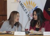 Comisión. Johanna Cedeño, presidenta de Fiscalización, y Jeannine Cruz (CREO), quien presentó ayer pruebas de cargo contra Diana Atamaint.