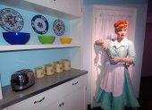 Lucille Ball, una de las estrellas más memorables de la televisión estadounidense es representada con fidelidad en el museo.