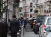 El ingreso al Centro Histórico, por la calle Guayaquil, es uno de los que mas congestión de vehículos registra en horas pico.