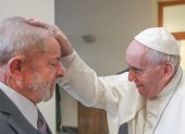 Handout photo released by Brazilian former President (2003-2010) Luiz Inacio Lula Da Silva"s official website lula.com.br of him (L) and Pope Francis during a private audience in the Vatican City on February 13, 2020. RESTRICTED TO EDITORIAL USE - MANDATORY CREDIT "AFP PHOTO / LULA.COM.BR / RICARDO STUCKERT" - NO MARKETING NO ADVERTISING CAMPAIGNS - DISTRIBUTED AS A SERVICE TO CLIENTS
 / AFP / lula.com.br / Ricardo STUCKERT / RESTRICTED TO EDITORIAL USE - MANDATORY CREDIT "AFP PHOTO / LULA.COM.BR / RICARDO STUCKERT" - NO MARKETING NO ADVERTISING CAMPAIGNS - DISTRIBUTED AS A SERVICE TO CLIENTS

 VATICAN-BRAZIL-POPE FRANCIS-LULA