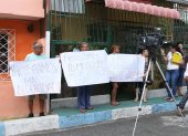 Con carteles, los moradores del sur piden ayuda para frenar a la delincuencia.
