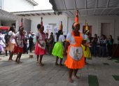 Ritmo. El baile de la botella es un ícono en el Valle del Chota, una danza que disfrutarán quienes visiten la provincia de Imbabura