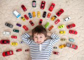 La colección de carros, de legos y demás objetos será un tema de conversación en sus pequeños.