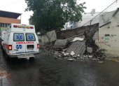 Daños. Una pared del hospital Rafael Rodríguez Zambrano de Manta colapsó producto de la filtración de agua.