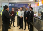 Ejecutivos del Ministerio de Transporte y Obras Públicas, del Ministerio de Gobierno, de Aviación Civil, de la empresa Quiport verificaron los controles al coronavirus en el Aeropuerto de Quito.