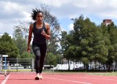 La velocista Ángela Tenorio durante un entrenamiento en la pista de Los Chasquis.