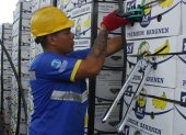 El banano es vital para la cara portuaria.