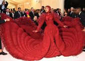 Cardi B en la alfombra "rosada" de la Met Gala del 2019.