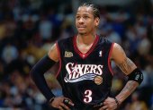 Allen Iverson fue uno de los deportistas más afamados en la NBA.