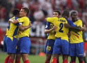 Los jugadores de Ecuador celebraron a rabiar la victoria sobre Polonia en 2006. Hoy volvieron a disfrutarlo y lo agradecieron en redes sociales