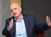 Gianni Infantino, presidente de la FIFA, señaló que sería irresponsable obligar a las competiciones a reanudar si las cosas no están 100 % seguras.