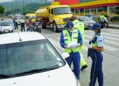 Operativo de control de placas y de salvoconductos en Guayaquil.