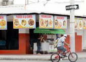 Locales de alimentos en Guayaquil tienen permitido abrisr sus puertas para entregas a domicilio.