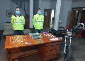 En Cuenca se trataba de distribuir droga en una moto. Hubo un allanamiento en un centro de acopio.