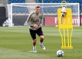 El jugador alemán Tpni Kross es parte de los entrenamientos que el Real Madrid sostiene desde hace ya una semana y que ahora inicia una nueva etapa.
