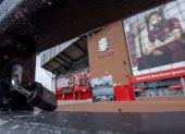 El estadio del Liverpool sigue cerrado a la espera de la orden de apertura para los entrenamientos que al paso que van no tiene fecha, pues entre los jugadores hay positivos de covid.