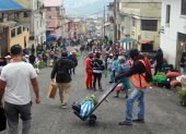 En las calles aledañas a San Roque hay ventas informales que, según los moradores del sector, no cumplen la snormas sanitarias básica en épocas de pandemia.