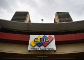 CARACAS. Indira Alfonzo y Tania D’Amelio, nuevas cabezas del CNE, arriban a la primera sesión del organismo este lunes.