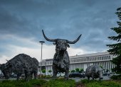 Animal sculptures are pictured in front of the headquarters of abattoir company Toennies in Rheda-Wiedenbrueck on June 17, 2020. The company stopped its production after 400 employees were tested positive on the covid-19 coronavirus. / AFP / Sascha Schuermann

 GERMANY-HEALTH-VIRUS