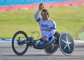 El expiloto de F1, quien ya había perdido las piernas, llevaba una vida exitosa como ciclismo paralímpico, pero se volvió a accidentar. Tiene daños cerebrales graves.