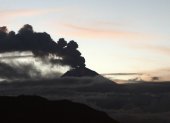 El volcán Sangay entró en un nuevo periodo de actividad eruptiva y el 9 de junio sus ceniza llegó hasta Guayaquil.  
ANGELO CHAMBA 
11DE JUNIO DEL 2020 
Agencia (ag-expreso ag-extra ag-Quito)