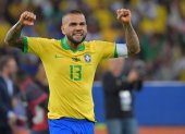 Dani Alves se consagró campeón con su selección, en la Copa América que se dio el año anterior en Brasil.