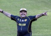 Diego Armando Maradona siempre ha pregonado su amor por sus hijas, incluso usando tatuajes con sus nombres, pero hoy se enfrenta a ellas.