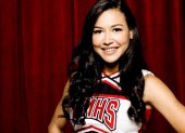 Naya Rivera en una sesión de fotos promocional de Glee, serie que la lanzó a la fama