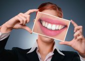 Dientes y encías sanas garantizan una buena salud oral.